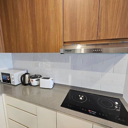 Lovely Podium Cityview 3Bedroom With Pool A2 Кучинг Экстерьер фото