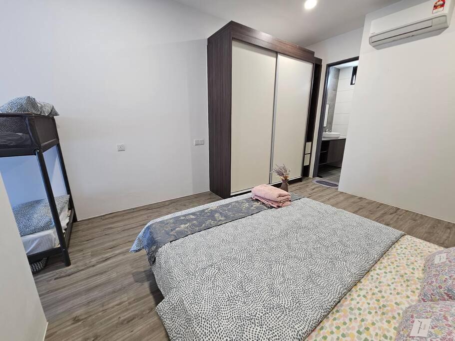 Lovely Podium Cityview 3Bedroom With Pool A2 Кучинг Экстерьер фото